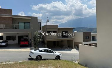 Terreno en Venta en Carretera Nacional, Zona El Uro