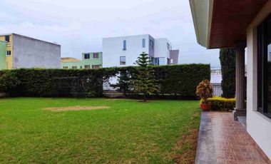 VENDO CASA SECTOR HUERTOS FAMILIARES