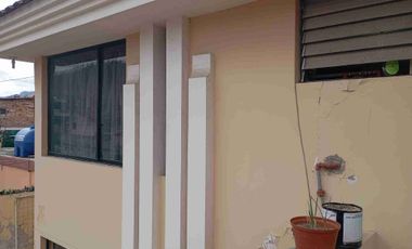 VENDO CASA SECTOR COLEGIO OTAVALO