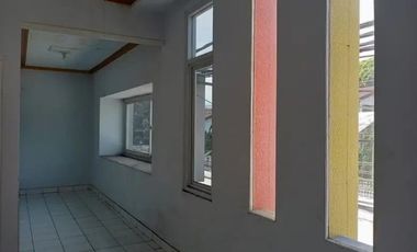 Ruko 2 lt di mainroad jln Raya Batujajar Bandung  sekitar 200 m dari jln raya cimareme