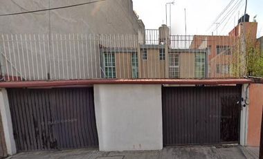 CASA EN REMATE EN IZTACALCO REFORMA IZTACCIHUATL