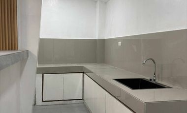 Newly Renovated 3BR House Ideal for Transient Business for Sale in Camp 7, Baguio City