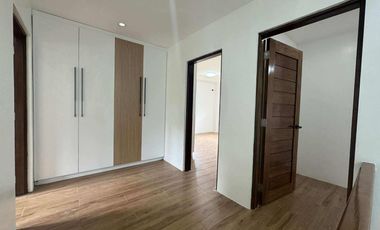 Colinas Verdes Estate: HOUSE AND LOT FOR SALE - 200 sqm Floor Area, 2-Car Garage  18.5M RUSH SALE