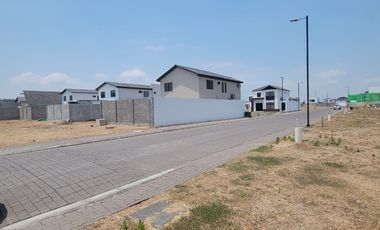 En venta espectacular terreno en Isla Celeste, etapa Babor, Ciudad Celeste, via a Samborondon