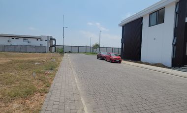 En venta espectacular terreno en Isla Celeste, etapa Babor, Ciudad Celeste, via a Samborondon