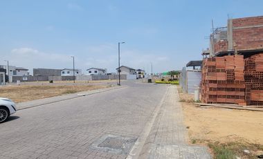 En venta espectacular terreno en Isla Celeste, etapa Babor, Ciudad Celeste, via a Samborondon