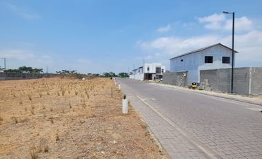 En venta espectacular terreno en Isla Celeste, etapa Babor, Ciudad Celeste, via a Samborondon