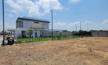 En venta espectacular terreno en Isla Celeste, etapa Babor, Ciudad Celeste, via a Samborondon