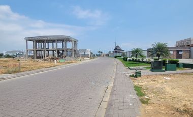 En venta espectacular terreno en Isla Celeste, etapa Babor, Ciudad Celeste, via a Samborondon