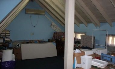 Casa triplex en el centro de Hurlingham