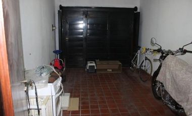 Casa triplex en el centro de Hurlingham