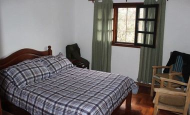 Casa triplex en el centro de Hurlingham