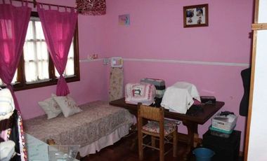 Casa triplex en el centro de Hurlingham