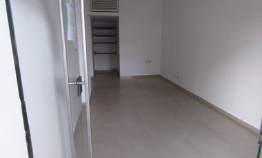 SE ARRIENDA LOCAL COMERCIAL EN PROVENZA