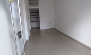 SE ARRIENDA LOCAL COMERCIAL EN PROVENZA