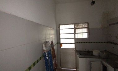 NUEVO VALOR A RECICLAR . Casa en Villa Club con parque