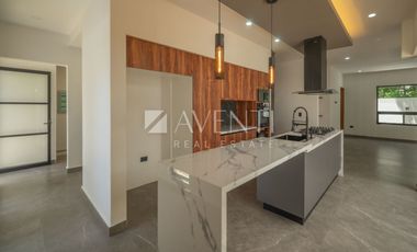 Casa en Venta, Lagos del Sol, Cancún