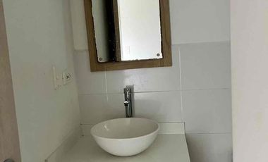 SE ARRIENDA APARTAESTUDIO SEMI AMOBLADO CENTENARIO