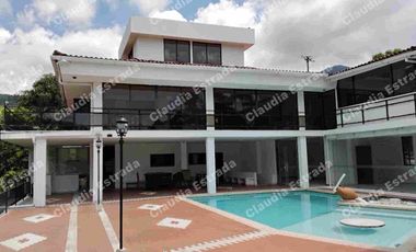 CASA PARA LA VENTA