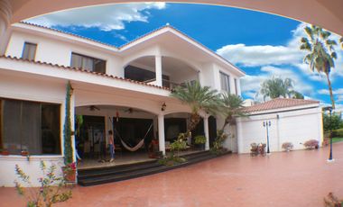 Alquiler Casa Mansión en Samborondón Primeros Kms - 4 dormitorios - Renta - C093