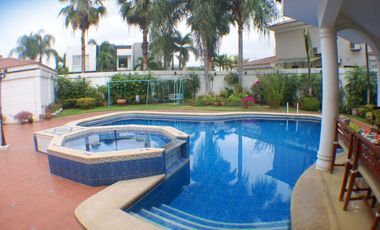 Alquiler Casa Mansión en Samborondón Primeros Kms - 4 dormitorios - Renta - C093