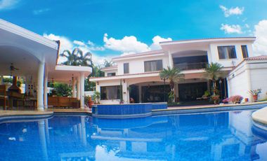 Alquiler Casa Mansión en Samborondón Primeros Kms - 4 dormitorios - Renta - C093