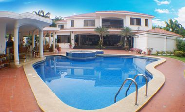 Alquiler Casa Mansión en Samborondón Primeros Kms - 4 dormitorios - Renta - C093