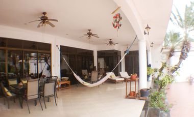 Alquiler Casa Mansión en Samborondón Primeros Kms - 4 dormitorios - Renta - C093