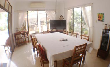 Alquiler Casa Mansión en Samborondón Primeros Kms - 4 dormitorios - Renta - C093