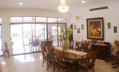 Alquiler Casa Mansión en Samborondón Primeros Kms - 4 dormitorios - Renta - C093