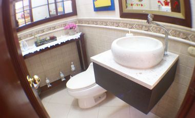 Alquiler Casa Mansión en Samborondón Primeros Kms - 4 dormitorios - Renta - C093