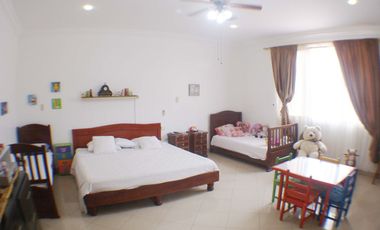 Alquiler Casa Mansión en Samborondón Primeros Kms - 4 dormitorios - Renta - C093