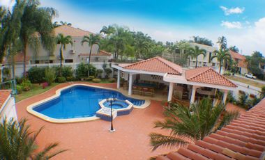 Alquiler Casa Mansión en Samborondón Primeros Kms - 4 dormitorios - Renta - C093