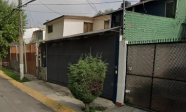 Casa en venta en  Tlalnepantla de Baz, Estado de México,Paseo de los Coches