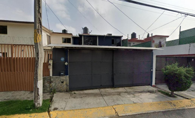 Casa en venta en  Tlalnepantla de Baz, Estado de México,Paseo de los Coches