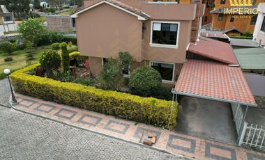 Venta casa dentro de conjunto Cotacachi, Imbabura, Ecuador
