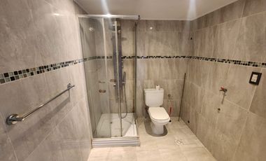 Vendo duplex en Barrio Roca 3 dormitorios,dos baños ,balcon y terraza