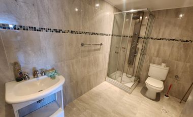 Vendo duplex en Barrio Roca 3 dormitorios,dos baños ,balcon y terraza