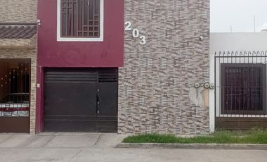CASA EN VENTA EN COLONIA CASA MORADA AL SUR DE AGUASCALIENTES