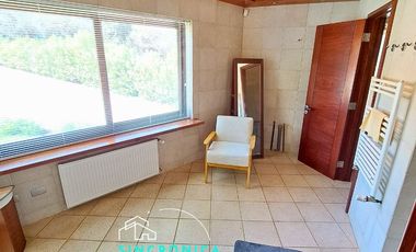 SE ARRIENDA MAGNIFICA PARCELA CON CASA DE 700MT2 EN CONSOMINIO LA AURORA DE CURACAVI