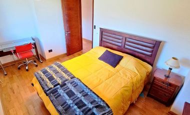 SE ARRIENDA MAGNIFICA PARCELA CON CASA DE 700MT2 EN CONSOMINIO LA AURORA DE CURACAVI