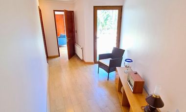 SE ARRIENDA MAGNIFICA PARCELA CON CASA DE 700MT2 EN CONSOMINIO LA AURORA DE CURACAVI