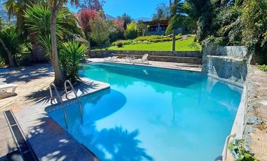 SE ARRIENDA MAGNIFICA PARCELA CON CASA DE 700MT2 EN CONSOMINIO LA AURORA DE CURACAVI