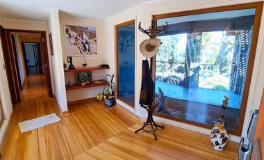 SE ARRIENDA MAGNIFICA PARCELA CON CASA DE 700MT2 EN CONSOMINIO LA AURORA DE CURACAVI