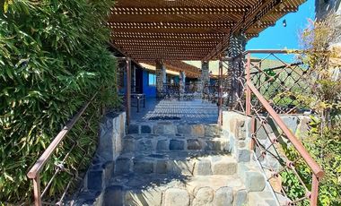 SE ARRIENDA MAGNIFICA PARCELA CON CASA DE 700MT2 EN CONSOMINIO LA AURORA DE CURACAVI