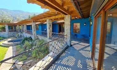 SE ARRIENDA MAGNIFICA PARCELA CON CASA DE 700MT2 EN CONSOMINIO LA AURORA DE CURACAVI