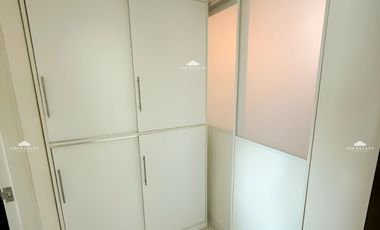 8 Forbestown Road 2BR Condo for Rent in BGC, Fort Bonifacio Taguig City