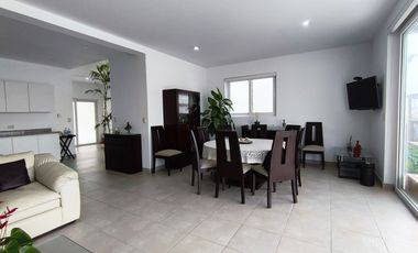 VENTA DE EXCLUSIVA CASA DE PLAYA EN EL CONDOMINIO LAGUNA BEACH - CERRO AZUL