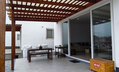 VENTA DE EXCLUSIVA CASA DE PLAYA EN EL CONDOMINIO LAGUNA BEACH - CERRO AZUL