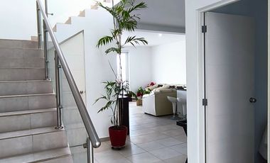 VENTA DE EXCLUSIVA CASA DE PLAYA EN EL CONDOMINIO LAGUNA BEACH - CERRO AZUL